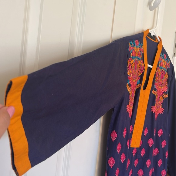 Khaadi Pakistani Indian kurta with embroidery. - Picture 5 of 6